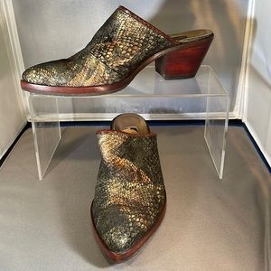 Salpy slip on heels. Snake skin pattern